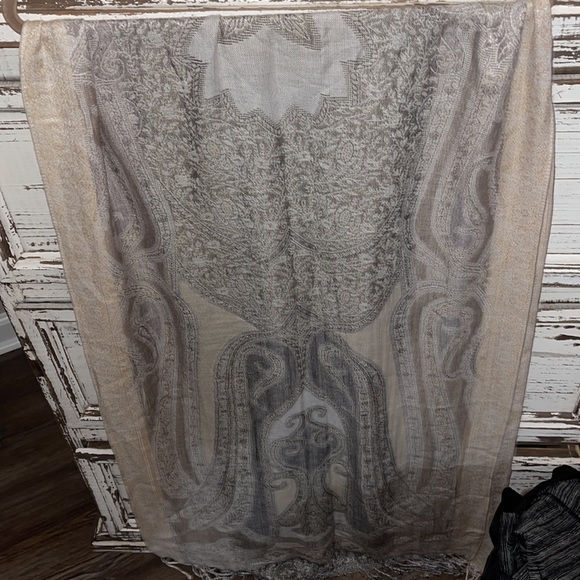 NWOT Celtic cross scarf vintage large with fringe so cute - Picture 2 of 4